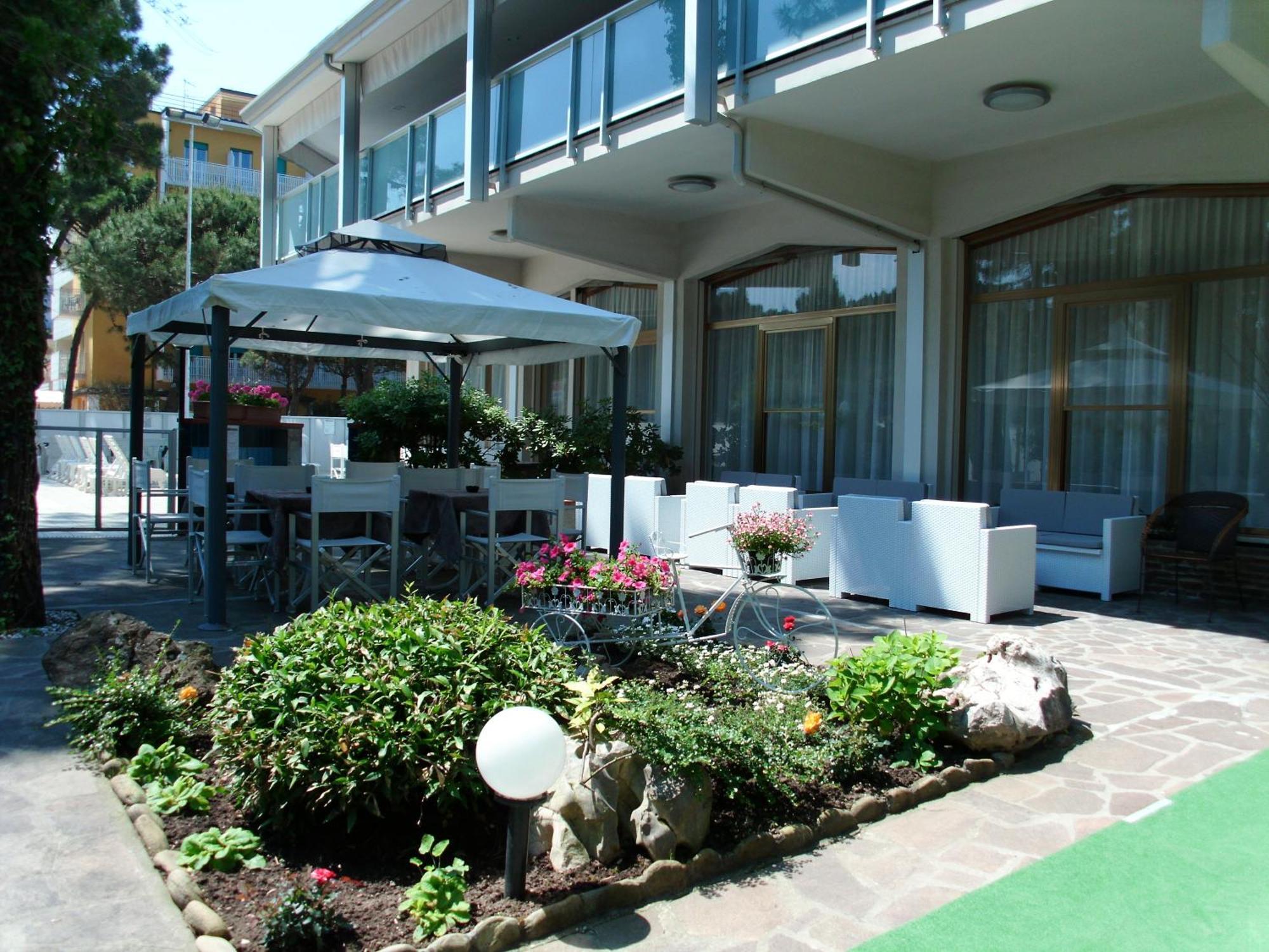 Hotel Sahara Μιλάνο Μαριτίμα Εξωτερικό φωτογραφία